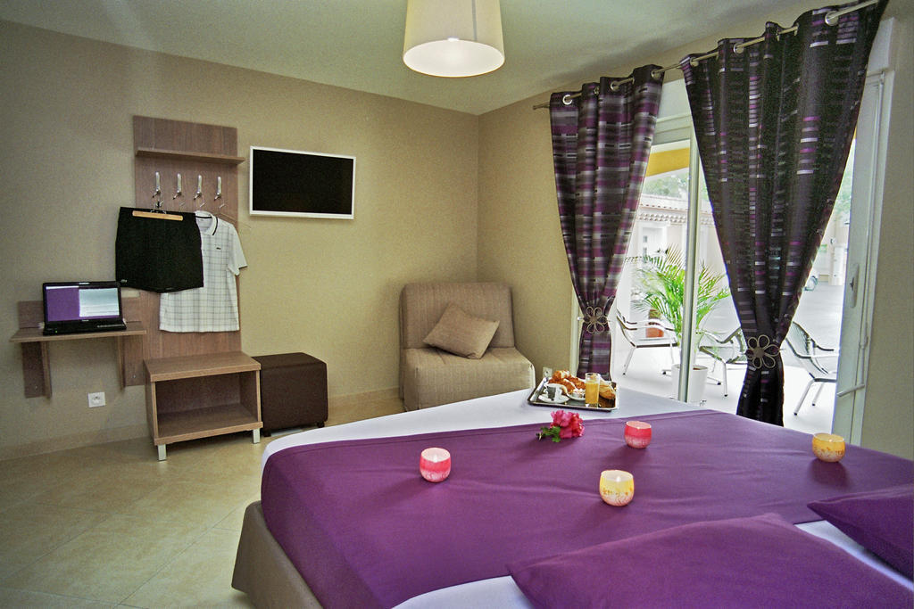 Hotel L'Anvia Bollène Habitación foto