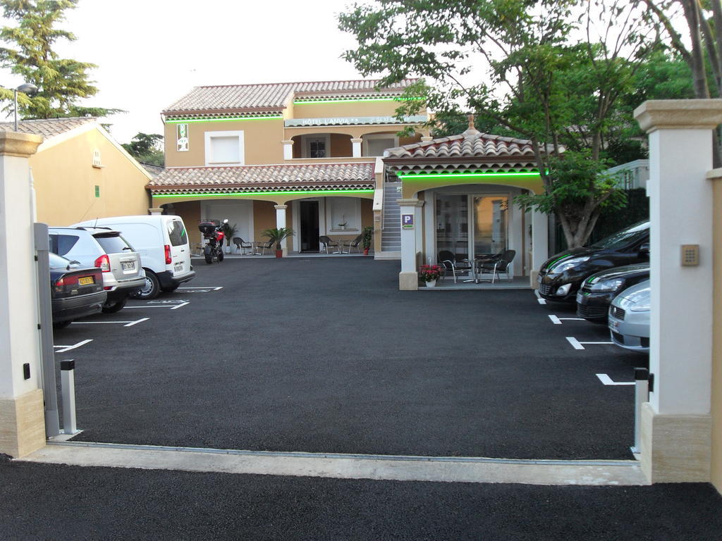 Hotel L'Anvia Bollène Exterior foto
